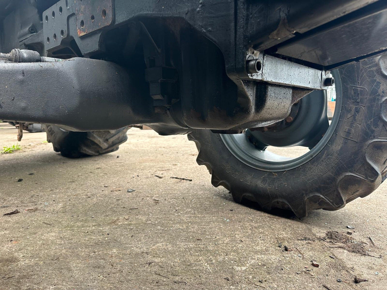 Traktor Valtra 8150 8150-4 - cała na części: pilt 17 Traktor Valtra 8150 8150-4 - cała na części: pilt 17