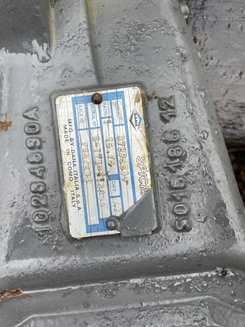 Valtra most napędowy części 37895800 Dana Spicer - Telg ja varuosad - Põllutööseade: pilt 1 Valtra most napędowy części 37895800 Dana Spicer - Telg ja varuosad - Põllutööseade: pilt 1