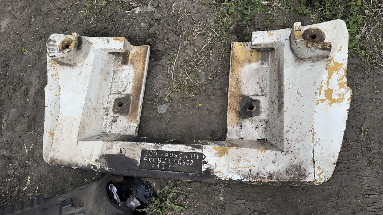 Cat Caterpillar TH350 TH355 TH360 TH460 - balast obciąźnik 209-4899 - Varuosa - Teleskooplaadur: pilt 1 Cat Caterpillar TH350 TH355 TH360 TH460 - balast obciąźnik 209-4899 - Varuosa - Teleskooplaadur: pilt 1