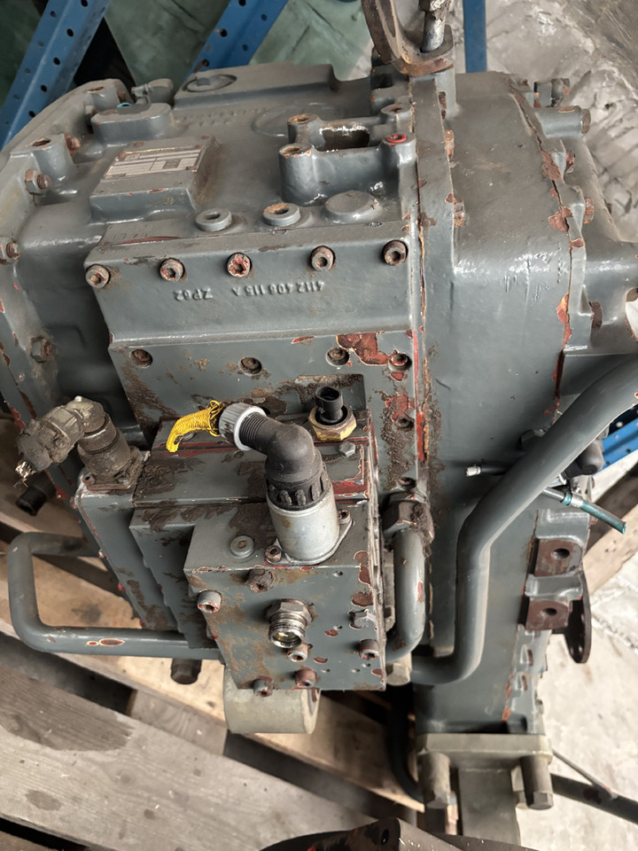 ZF 3AVG310 3AVG-310 1370 4122035014 4620401091F Skrzynia Biegów Liebherr L564 - Käigukast - Põllutööseade: pilt 4 ZF 3AVG310 3AVG-310 1370 4122035014 4620401091F Skrzynia Biegów Liebherr L564 - Käigukast - Põllutööseade: pilt 4