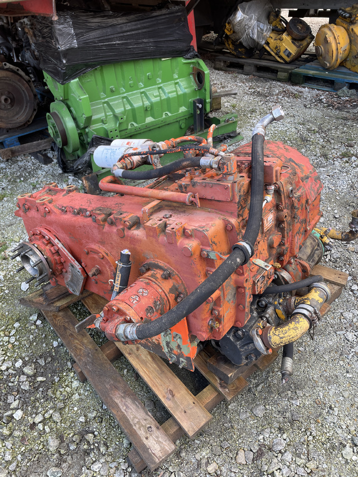 ZF 4PW45H1 ZETTELMEYER ZL4001 VOLVO - skrzynia biegów - Käigukast - Põllutööseade: pilt 1 ZF 4PW45H1 ZETTELMEYER ZL4001 VOLVO - skrzynia biegów - Käigukast - Põllutööseade: pilt 1