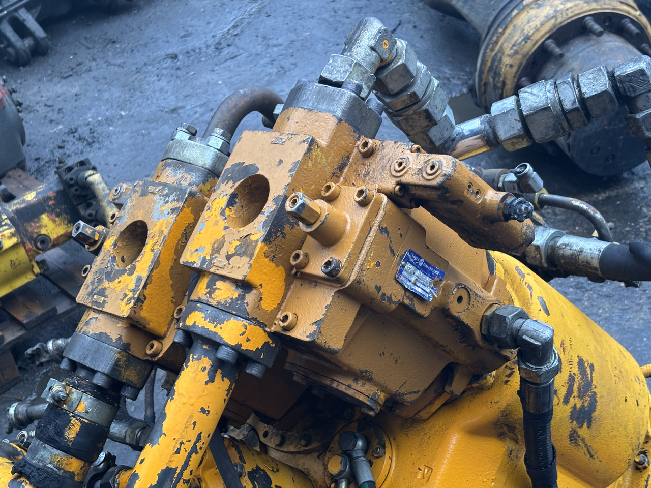 ZF 4WG180 4 WG 180 Skrzynia biegów 4WG150 4WG160 4WG190 Betonomieszarka - Käigukast - Põllutööseade: pilt 4 ZF 4WG180 4 WG 180 Skrzynia biegów 4WG150 4WG160 4WG190 Betonomieszarka - Käigukast - Põllutööseade: pilt 4