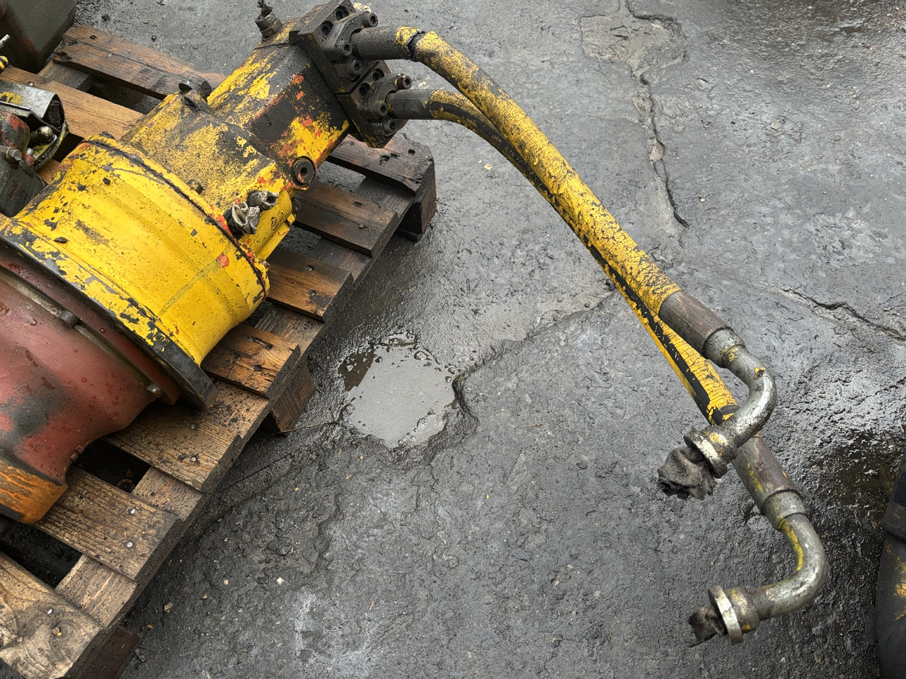 Zeppelin ZR15 Cat 212 206 Eder Reduktor Obrotu - Jõuülekanne - Põllutööseade: pilt 2 Zeppelin ZR15 Cat 212 206 Eder Reduktor Obrotu - Jõuülekanne - Põllutööseade: pilt 2