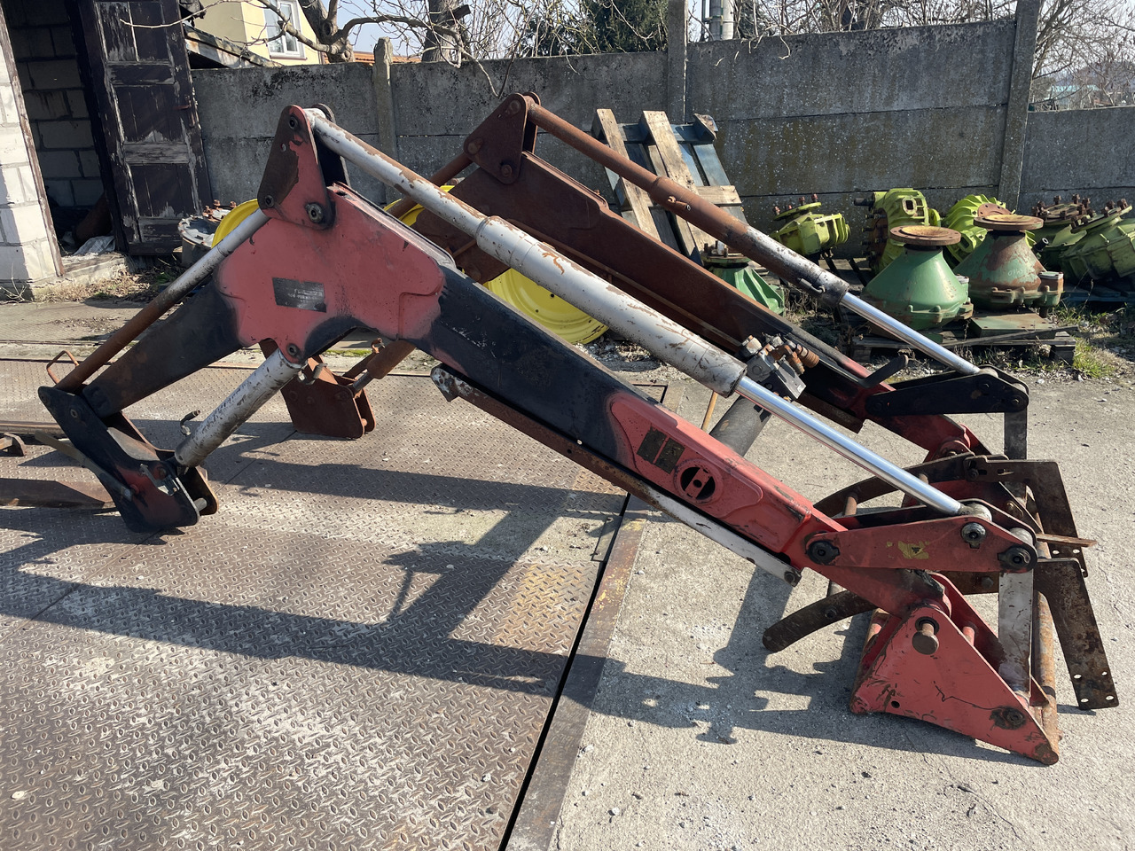 Zetor TL - TUR ładowacz czołowy + mocowania - Esilaadur traktorile: pilt 1 Zetor TL - TUR ładowacz czołowy + mocowania - Esilaadur traktorile: pilt 1