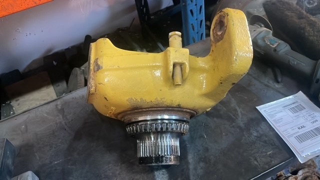 Zwrotnica Cat Caterpillar th220, th330 , th355 , th360 - Käändtelg - Põllutööseade: pilt 5 Zwrotnica Cat Caterpillar th220, th330 , th355 , th360 - Käändtelg - Põllutööseade: pilt 5