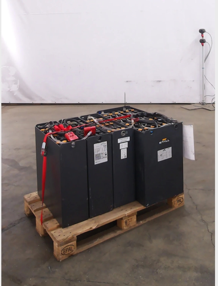 Battery Package 4 pieces - Aku - Materjali käitlemise seade: pilt 1 Battery Package 4 pieces - Aku - Materjali käitlemise seade: pilt 1