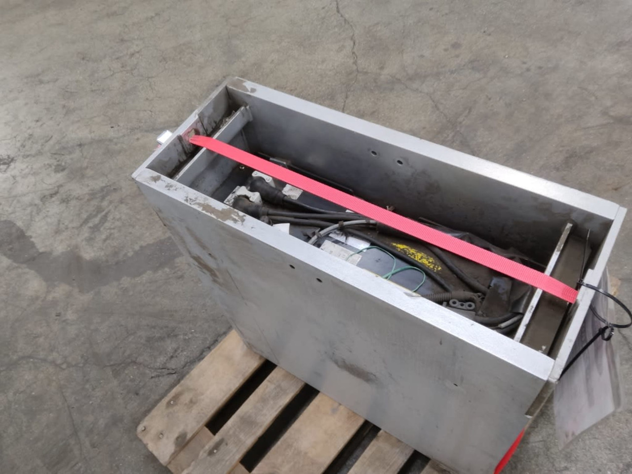LiIon Battery 24V 205Ah - Aku - Materjali käitlemise seade: pilt 4 LiIon Battery 24V 205Ah - Aku - Materjali käitlemise seade: pilt 4