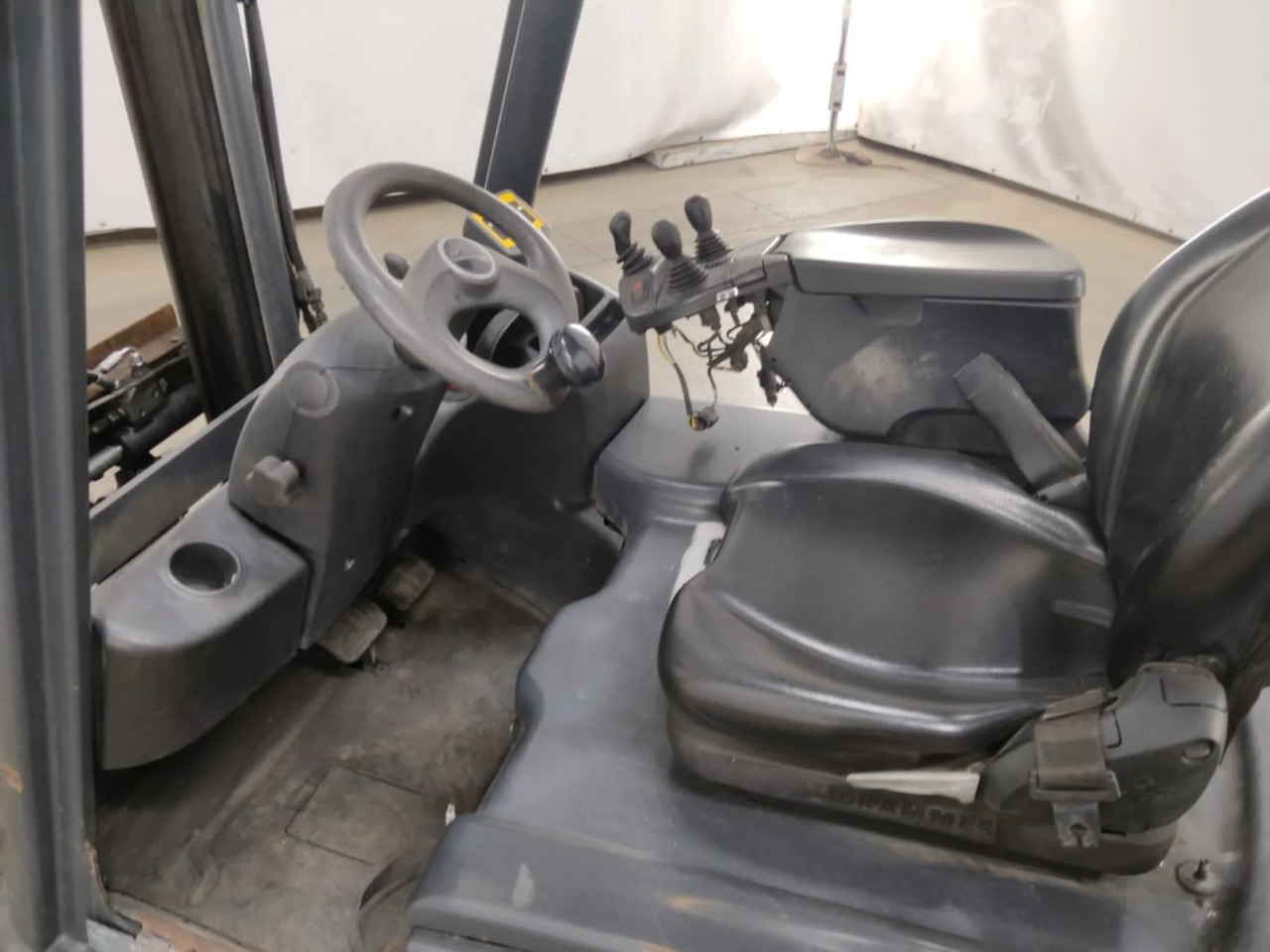 Linde E16C-02 - Elektritõstuk: pilt 3 Linde E16C-02 - Elektritõstuk: pilt 3