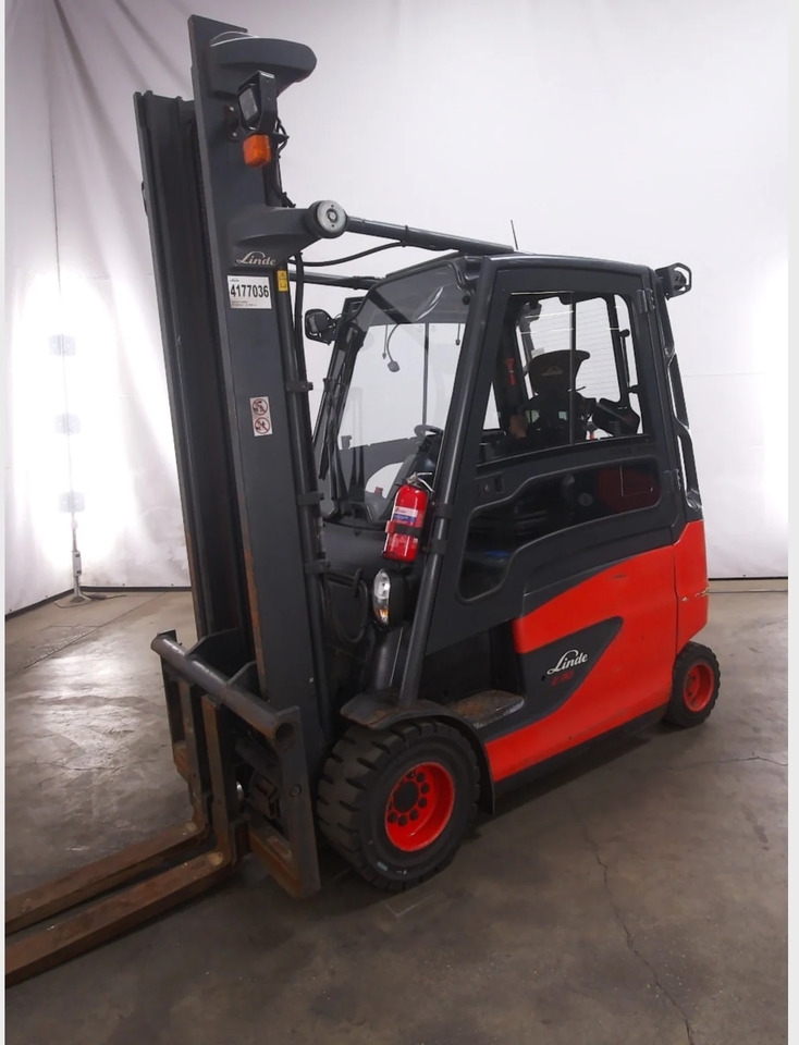 Linde E30HL-01/600 - Elektritõstuk: pilt 1 Linde E30HL-01/600 - Elektritõstuk: pilt 1