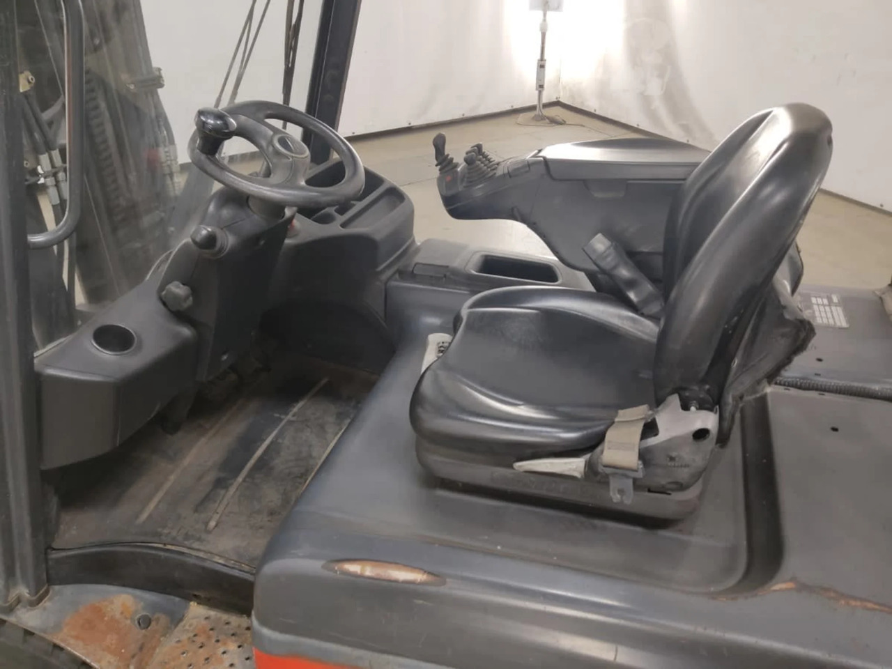 Linde E30L-01 - Elektritõstuk: pilt 3 Linde E30L-01 - Elektritõstuk: pilt 3