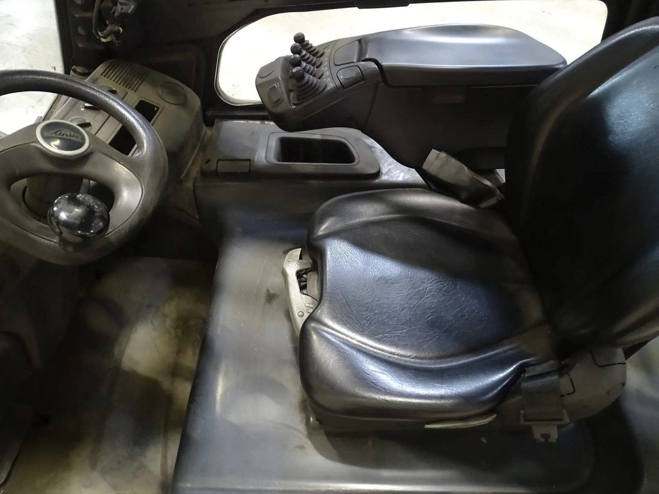 Linde E35L - Elektritõstuk: pilt 3 Linde E35L - Elektritõstuk: pilt 3