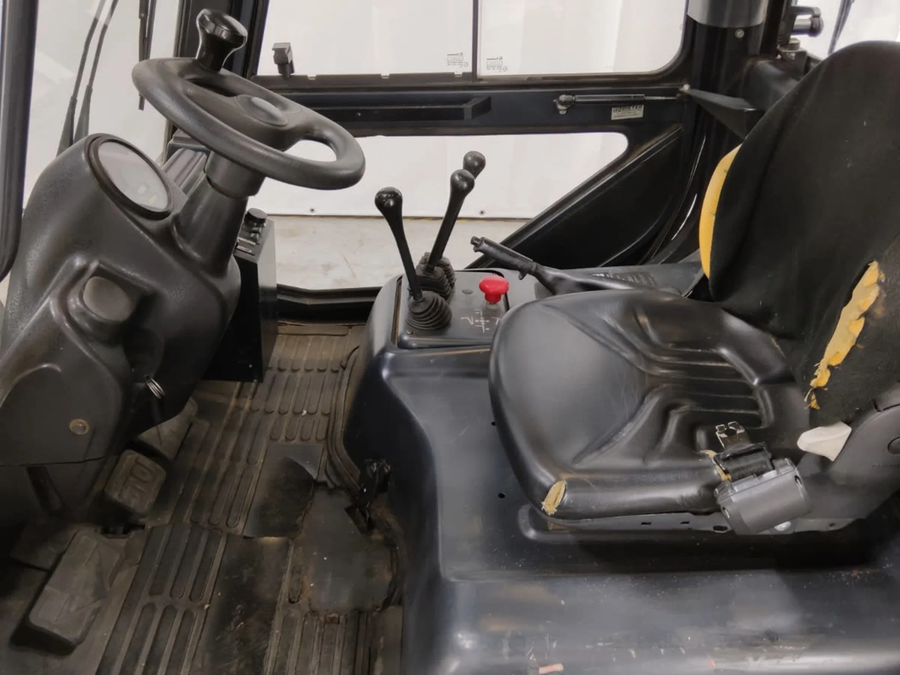 Linde E40P - Elektritõstuk: pilt 3 Linde E40P - Elektritõstuk: pilt 3