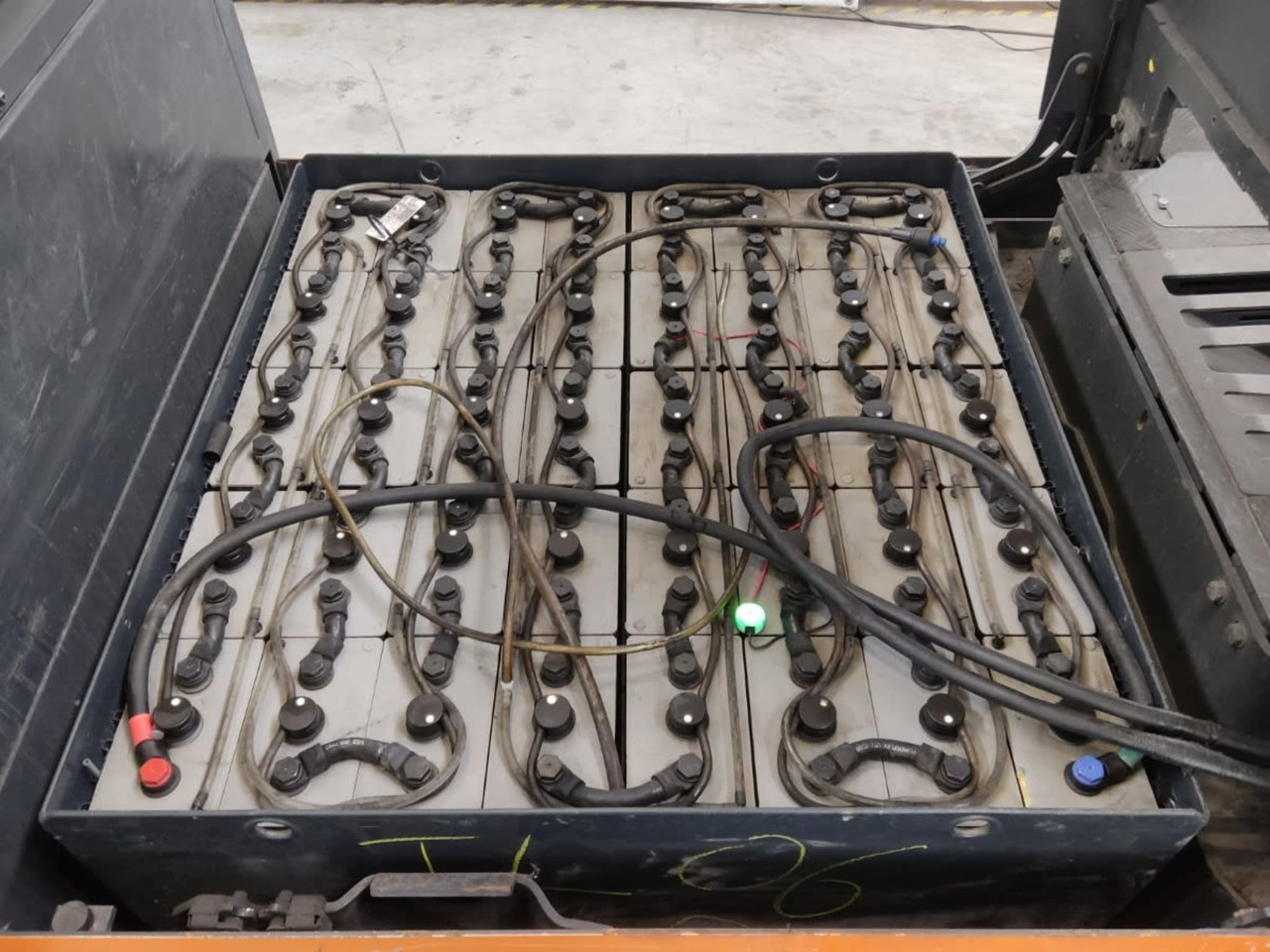 Linde P250 - Puksiirtraktor: pilt 4 Linde P250 - Puksiirtraktor: pilt 4