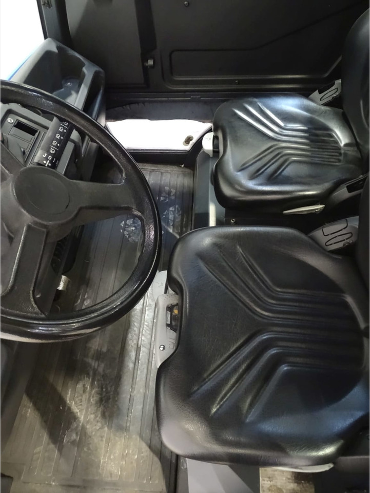 Linde P250 - Puksiirtraktor: pilt 3 Linde P250 - Puksiirtraktor: pilt 3