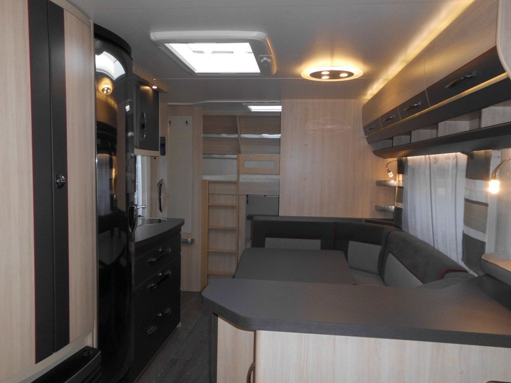 Haagissuvila Hobby DE LUXE EDITION 560 KMFe 1 Hand XT-Mover Garage: pilt 14