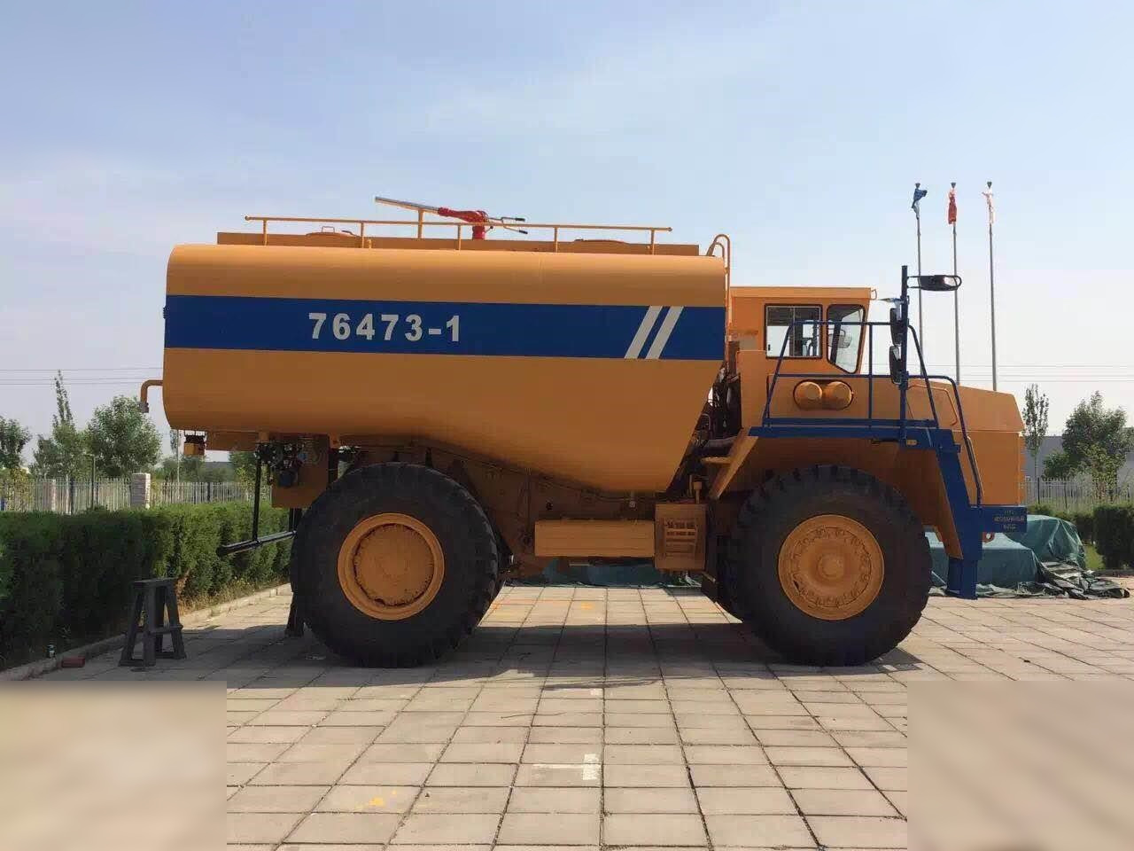 2000 BELAZ 75473 - Kastiga kallur/ Kiviveoauto: pilt 3 2000 BELAZ 75473 - Kastiga kallur/ Kiviveoauto: pilt 3