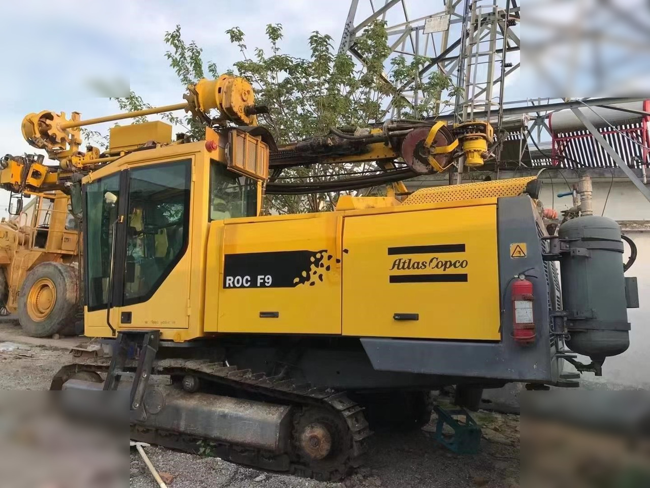 2002 ATLAS COPCO ROC F9CR - Puurimisplatvorm: pilt 1 2002 ATLAS COPCO ROC F9CR - Puurimisplatvorm: pilt 1