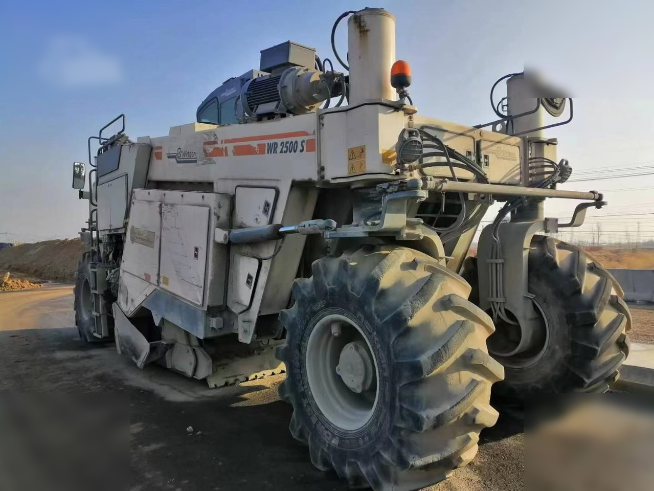 2010 WIRTGEN WR2500S - Pinnasetasandaja: pilt 1 2010 WIRTGEN WR2500S - Pinnasetasandaja: pilt 1