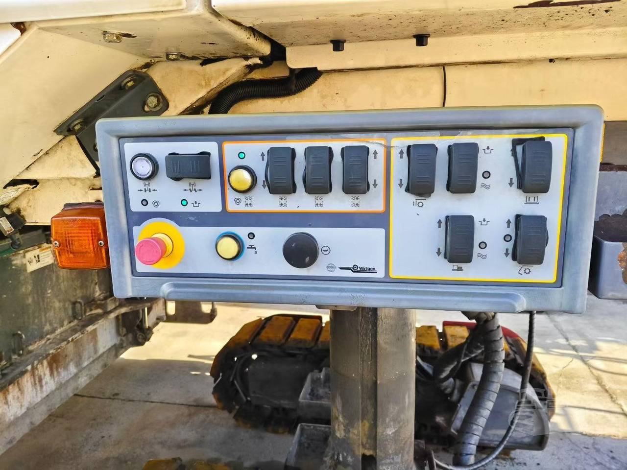 2012 WIRTGEN W210 - Külmhöövel: pilt 3 2012 WIRTGEN W210 - Külmhöövel: pilt 3