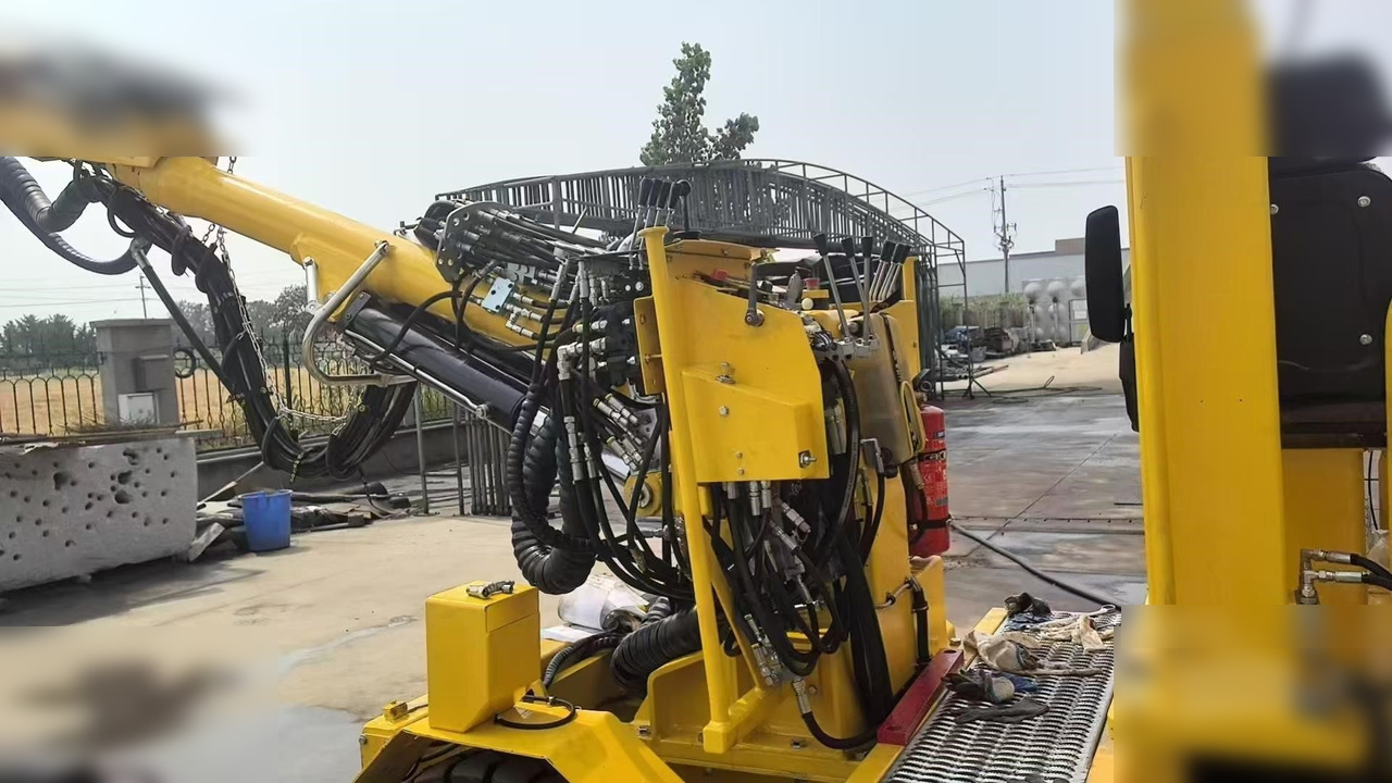2014 ATLAS COPCO BOOMER 281 - Suunatav sisetreimismasin: pilt 4 2014 ATLAS COPCO BOOMER 281 - Suunatav sisetreimismasin: pilt 4