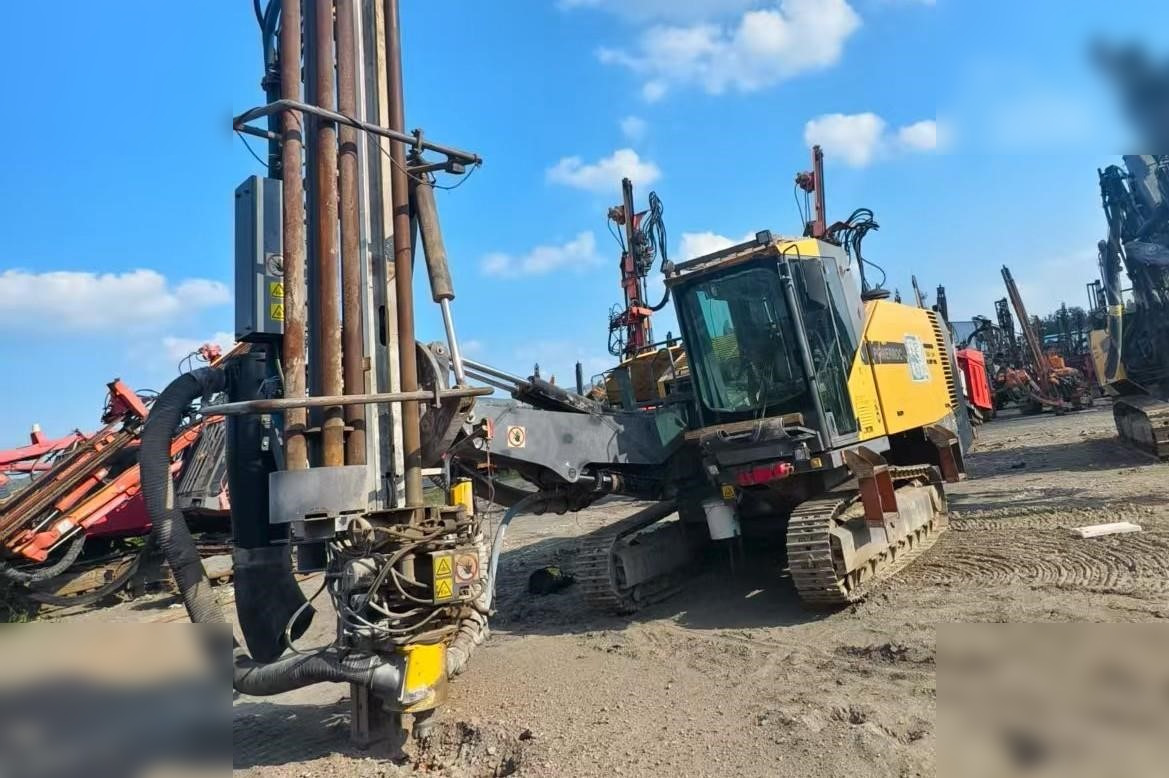 2015 ATLAS COPCO POWERROC D55-10 - Puurimisplatvorm: pilt 1 2015 ATLAS COPCO POWERROC D55-10 - Puurimisplatvorm: pilt 1