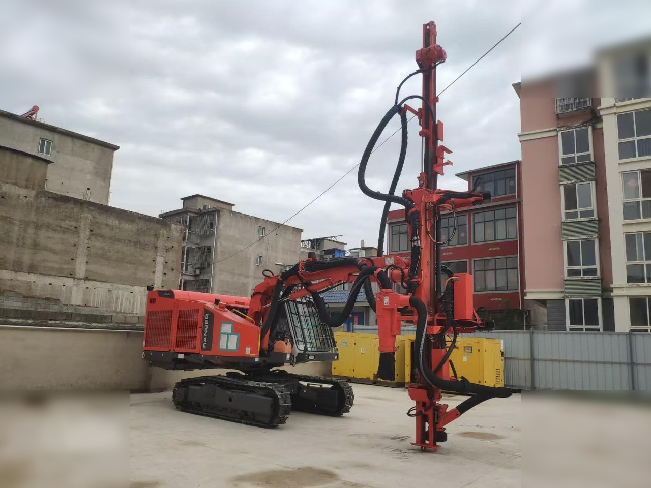 2023 SANDVIK DX800 - Puurimisplatvorm: pilt 4 2023 SANDVIK DX800 - Puurimisplatvorm: pilt 4