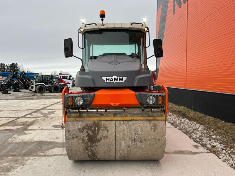 Hamm DV+ 90i VO-S Sand spreader BSWA 1700 - Rullija: pilt 3 Hamm DV+ 90i VO-S Sand spreader BSWA 1700 - Rullija: pilt 3