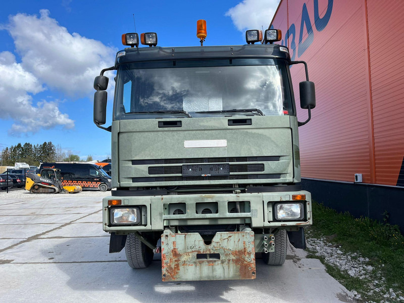 Iveco Fresia F 2000 4x4 SNOW PLOW / BROOM / BLOWER - Tänavapühkimismasin: pilt 3 Iveco Fresia F 2000 4x4 SNOW PLOW / BROOM / BLOWER - Tänavapühkimismasin: pilt 3