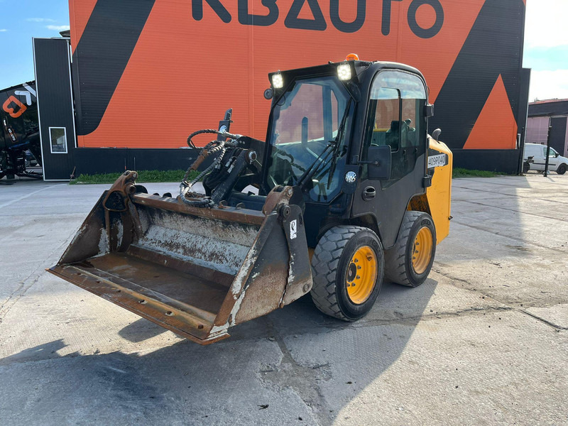 JCB 155 T4 BUCKET & BRUSH - Rataslaadur: pilt 3 JCB 155 T4 BUCKET & BRUSH - Rataslaadur: pilt 3