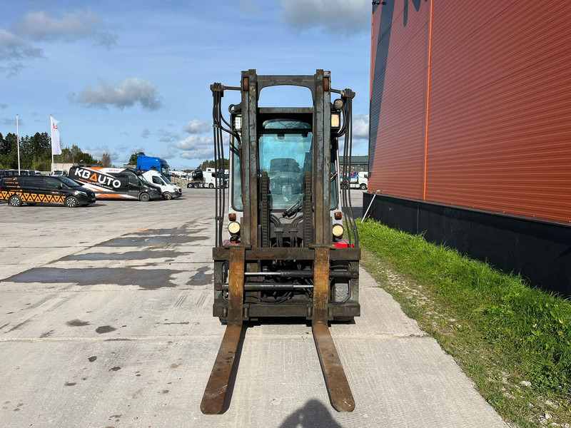 Kalmar DCD 55-6 H Rated capacity: 5500 kg / Lifting height: 3500 mm - Diiseltõstuk: pilt 3 Kalmar DCD 55-6 H Rated capacity: 5500 kg / Lifting height: 3500 mm - Diiseltõstuk: pilt 3