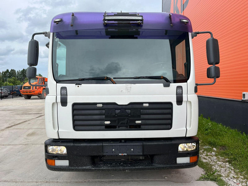 MAN TGL 8.180 4x2 PK4200 YEAR 2013 / PLATFORM L=3710 mm - Madelveok/ Platvormveok, Kraanaga veoauto: pilt 3 MAN TGL 8.180 4x2 PK4200 YEAR 2013 / PLATFORM L=3710 mm - Madelveok/ Platvormveok, Kraanaga veoauto: pilt 3