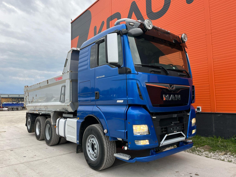 MAN TGX 35.640 8x4*4 INTARDER / BOX L=6010 mm - Kallurauto: pilt 4 MAN TGX 35.640 8x4*4 INTARDER / BOX L=6010 mm - Kallurauto: pilt 4