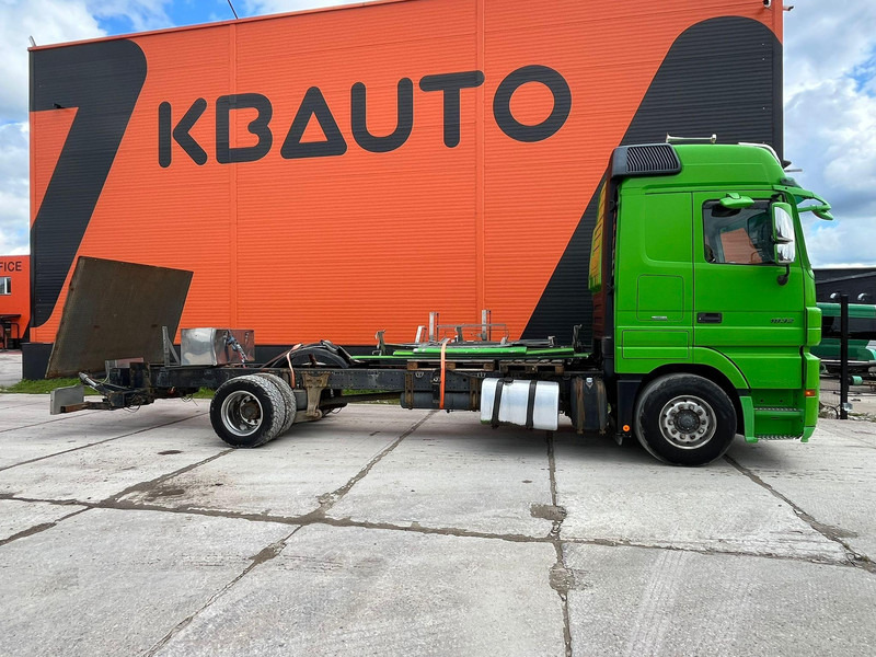 Mercedes-Benz Actros 1832 4x2 V6 ENGINE / CHASSIS L=7100 mm - Kabiinišassiiga veoauto: pilt 5 Mercedes-Benz Actros 1832 4x2 V6 ENGINE / CHASSIS L=7100 mm - Kabiinišassiiga veoauto: pilt 5