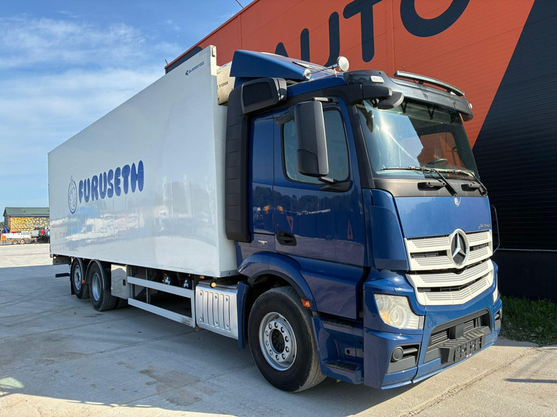 Mercedes-Benz Actros 2548 6x2*4 THERMOKING T-1200R / BOX L=9013 mm - Külmutiga veoauto: pilt 3 Mercedes-Benz Actros 2548 6x2*4 THERMOKING T-1200R / BOX L=9013 mm - Külmutiga veoauto: pilt 3