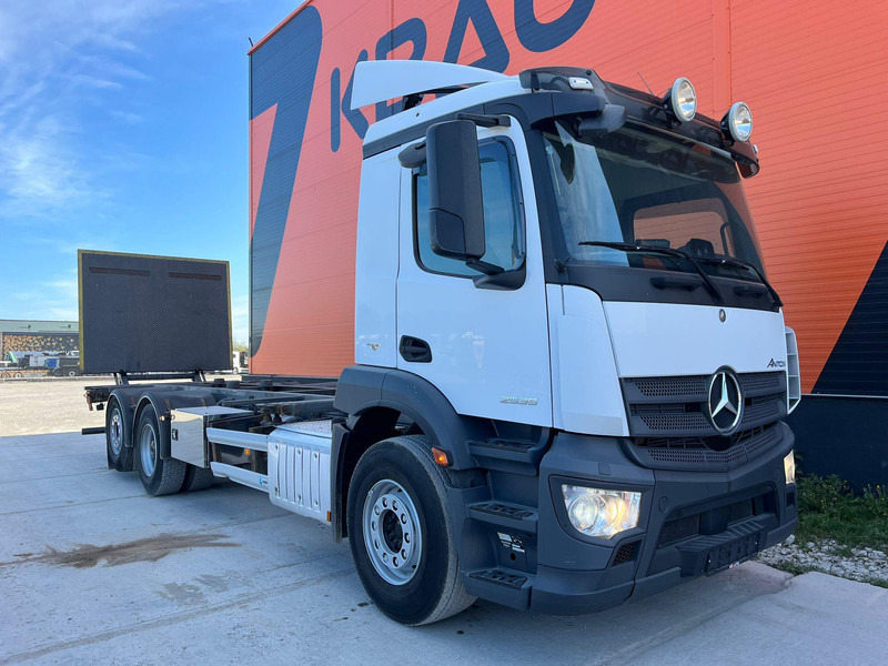 Mercedes-Benz Antos 2535 6x2*4 CHASSIS L=7788 mm - Konteinerveduk/ Tõstukiga veoauto: pilt 4 Mercedes-Benz Antos 2535 6x2*4 CHASSIS L=7788 mm - Konteinerveduk/ Tõstukiga veoauto: pilt 4