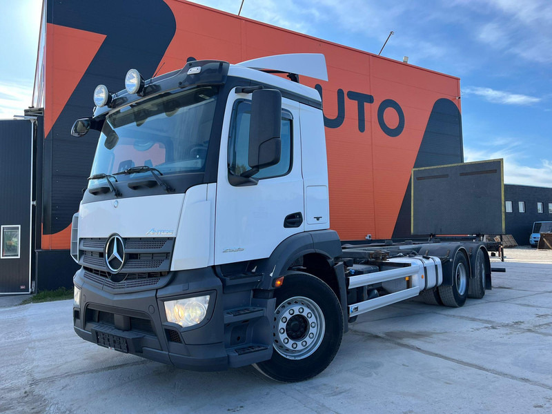Mercedes-Benz Antos 2535 6x2*4 FOR SALE AS CHASSIS L=7788 mm - Kabiinišassiiga veoauto: pilt 2 Mercedes-Benz Antos 2535 6x2*4 FOR SALE AS CHASSIS L=7788 mm - Kabiinišassiiga veoauto: pilt 2