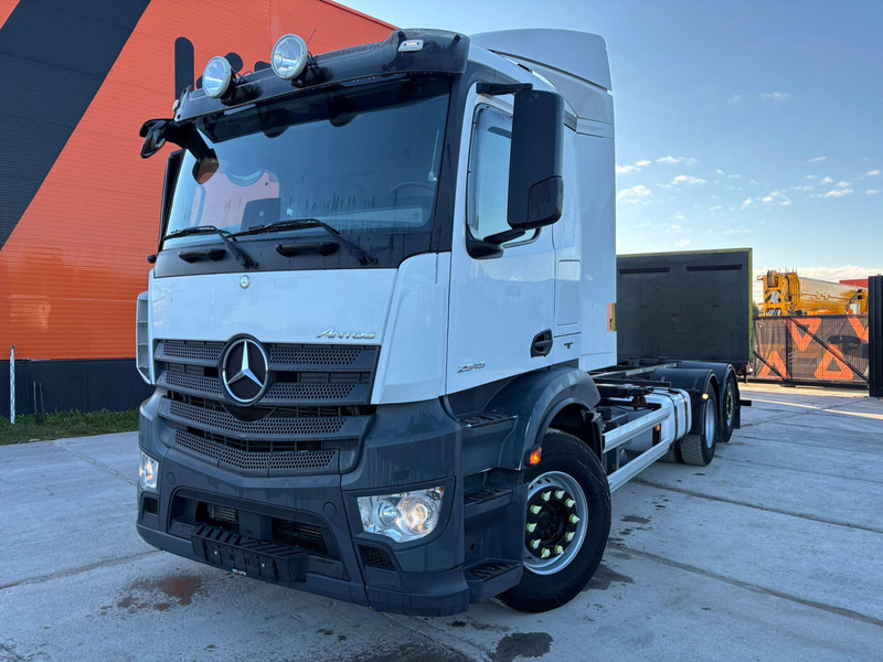 Mercedes-Benz Antos 2545 6x2 RETARDER / CHASSIS L=7812 mm - Kabiinišassiiga veoauto: pilt 2 Mercedes-Benz Antos 2545 6x2 RETARDER / CHASSIS L=7812 mm - Kabiinišassiiga veoauto: pilt 2