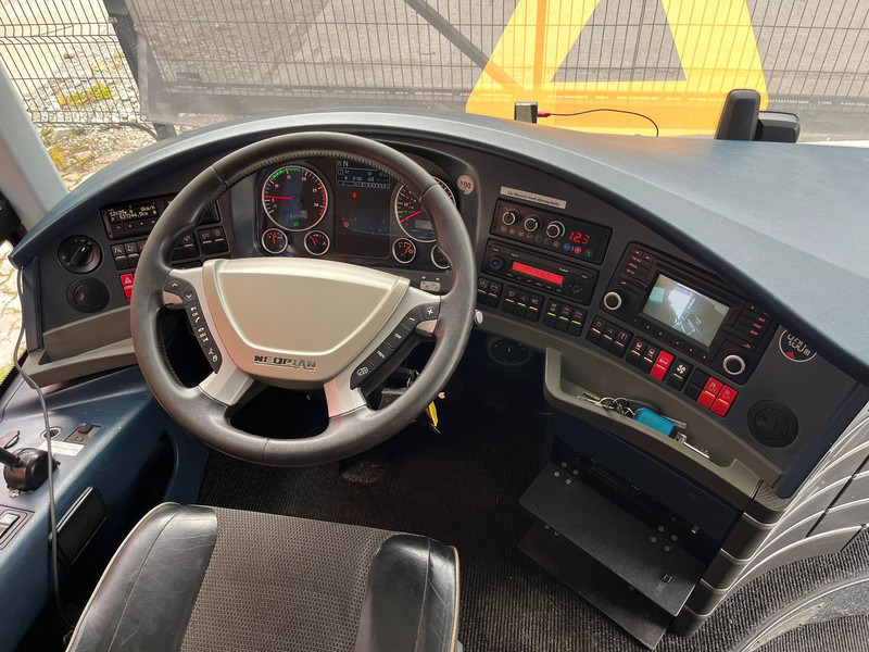 Kahekordne buss Neoplan SKYLINER L 6x2*4 77 SEATS / AC / AUXILIARY HEATING / WC: pilt 10 Kahekordne buss Neoplan SKYLINER L 6x2*4 77 SEATS / AC / AUXILIARY HEATING / WC: pilt 10