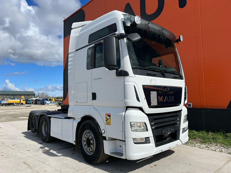 MAN TGX 28.500 6x2 XXL / HYDRAULICS / INTARDER / DOUBLE BOGIE - Sadulveok: pilt 4 MAN TGX 28.500 6x2 XXL / HYDRAULICS / INTARDER / DOUBLE BOGIE - Sadulveok: pilt 4