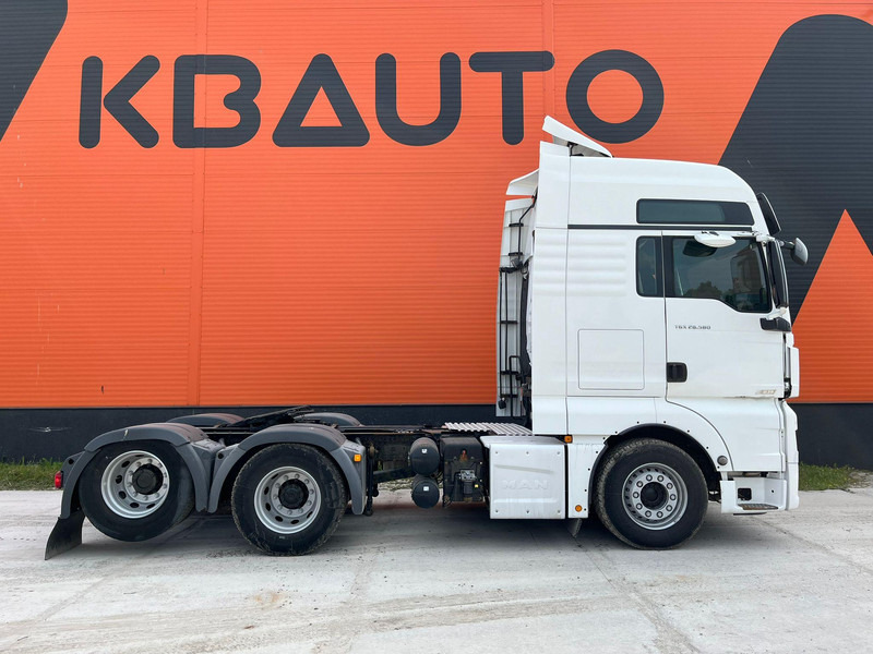 MAN TGX 28.580 6x2 XXL CAB / INTARDER / DOUBLE BOGIE - Sadulveok: pilt 4 MAN TGX 28.580 6x2 XXL CAB / INTARDER / DOUBLE BOGIE - Sadulveok: pilt 4