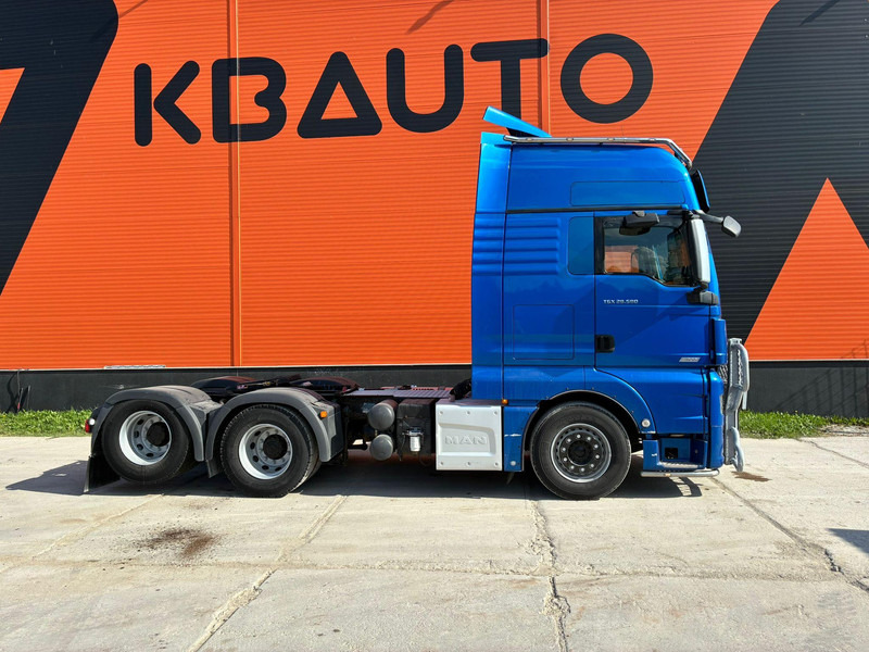 MAN TGX 28.580 6x2 XXL CAB / INTARDER / DOUBLE BOGIE - Sadulveok: pilt 5 MAN TGX 28.580 6x2 XXL CAB / INTARDER / DOUBLE BOGIE - Sadulveok: pilt 5