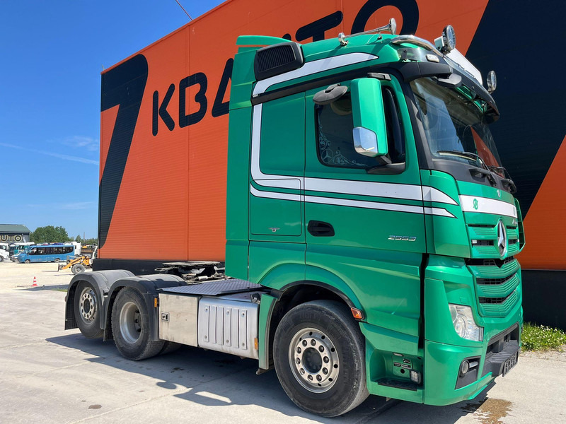 Mercedes-Benz Actros 2553 6x2 STREAMSPACE / RETARDER / PTO - Sadulveok: pilt 4 Mercedes-Benz Actros 2553 6x2 STREAMSPACE / RETARDER / PTO - Sadulveok: pilt 4