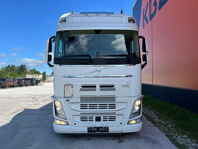 Volvo FH 500 6x2 GLOBE XL / ADR / RETARDER / DOUBLE BOGIE - Sadulveok: pilt 3 Volvo FH 500 6x2 GLOBE XL / ADR / RETARDER / DOUBLE BOGIE - Sadulveok: pilt 3
