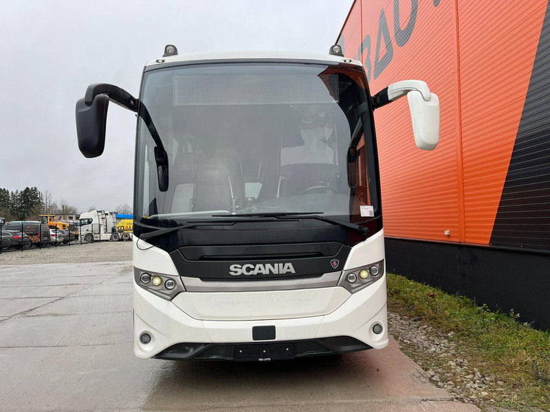 Scania K 450 6x2*4 Interlink 55 SEATS / AC / AUXILIARY HEATING / WHEELCHAIR LIFT / WC - Kaugsõidu buss: pilt 2 Scania K 450 6x2*4 Interlink 55 SEATS / AC / AUXILIARY HEATING / WHEELCHAIR LIFT / WC - Kaugsõidu buss: pilt 2