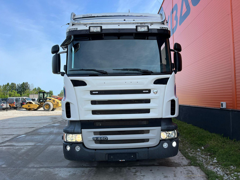 Scania R 440 6x2*4 FASSI F260XP / PLATFORM L=6760 mm - Madelveok/ Platvormveok, Kraanaga veoauto: pilt 3 Scania R 440 6x2*4 FASSI F260XP / PLATFORM L=6760 mm - Madelveok/ Platvormveok, Kraanaga veoauto: pilt 3