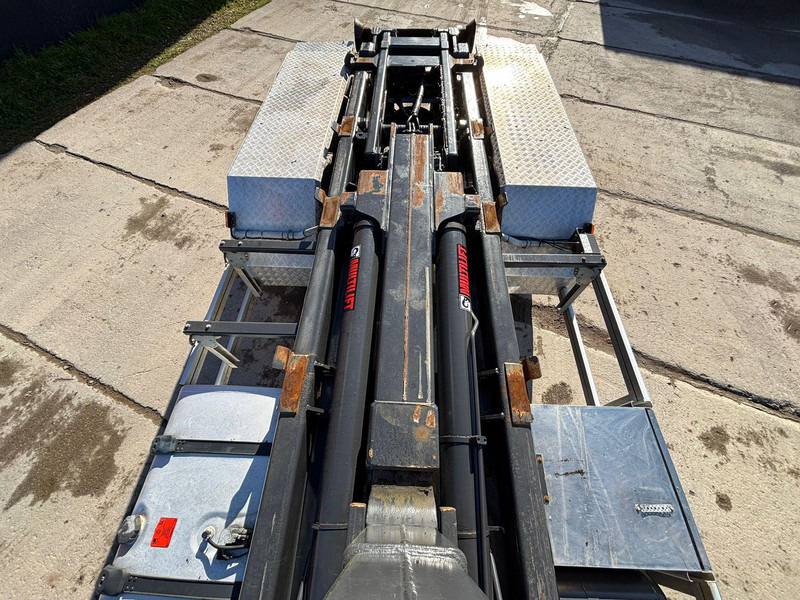 Scania R 620 6x4 MULTILIFT 20 ton / L=5400 mm / RETARDER liising Scania R 620 6x4 MULTILIFT 20 ton / L=5400 mm / RETARDER: pilt 13 Scania R 620 6x4 MULTILIFT 20 ton / L=5400 mm / RETARDER liising Scania R 620 6x4 MULTILIFT 20 ton / L=5400 mm / RETARDER: pilt 13