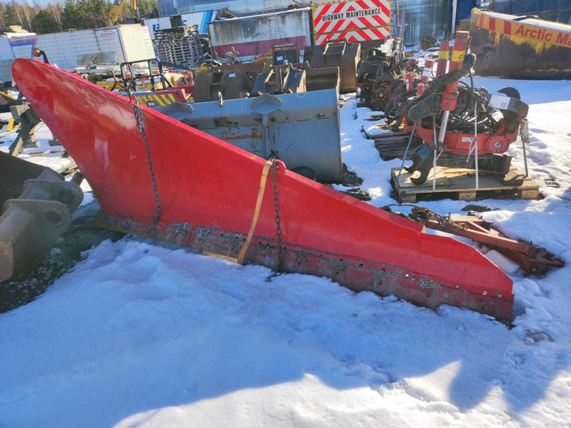 Svedala ARBRÅ HYDRAULIC STRAIGHT SNOW PLOW / LUMESAHK - Lumekoristusmasina: pilt 1 Svedala ARBRÅ HYDRAULIC STRAIGHT SNOW PLOW / LUMESAHK - Lumekoristusmasina: pilt 1