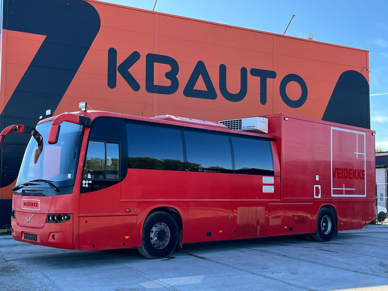 Volvo B12M 4x2 13 SEATS / AC / AUXILIARY HEATING / WC / KITCHEN - Maakonnaliini buss: pilt 1 Volvo B12M 4x2 13 SEATS / AC / AUXILIARY HEATING / WC / KITCHEN - Maakonnaliini buss: pilt 1