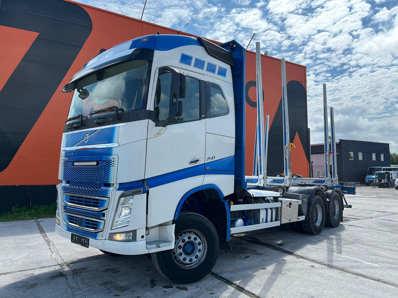 Volvo FH 16 750 6x4 HYDRAULICS - Metsaveok, Kraanaga veoauto: pilt 1 Volvo FH 16 750 6x4 HYDRAULICS - Metsaveok, Kraanaga veoauto: pilt 1