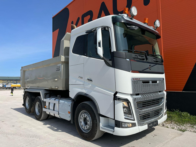 Volvo FH 16 750 6x4 RETARDER / TANDEM AXLE LIFT / BIG AXLES / BOX L=4701 mm - Kallurauto: pilt 4 Volvo FH 16 750 6x4 RETARDER / TANDEM AXLE LIFT / BIG AXLES / BOX L=4701 mm - Kallurauto: pilt 4